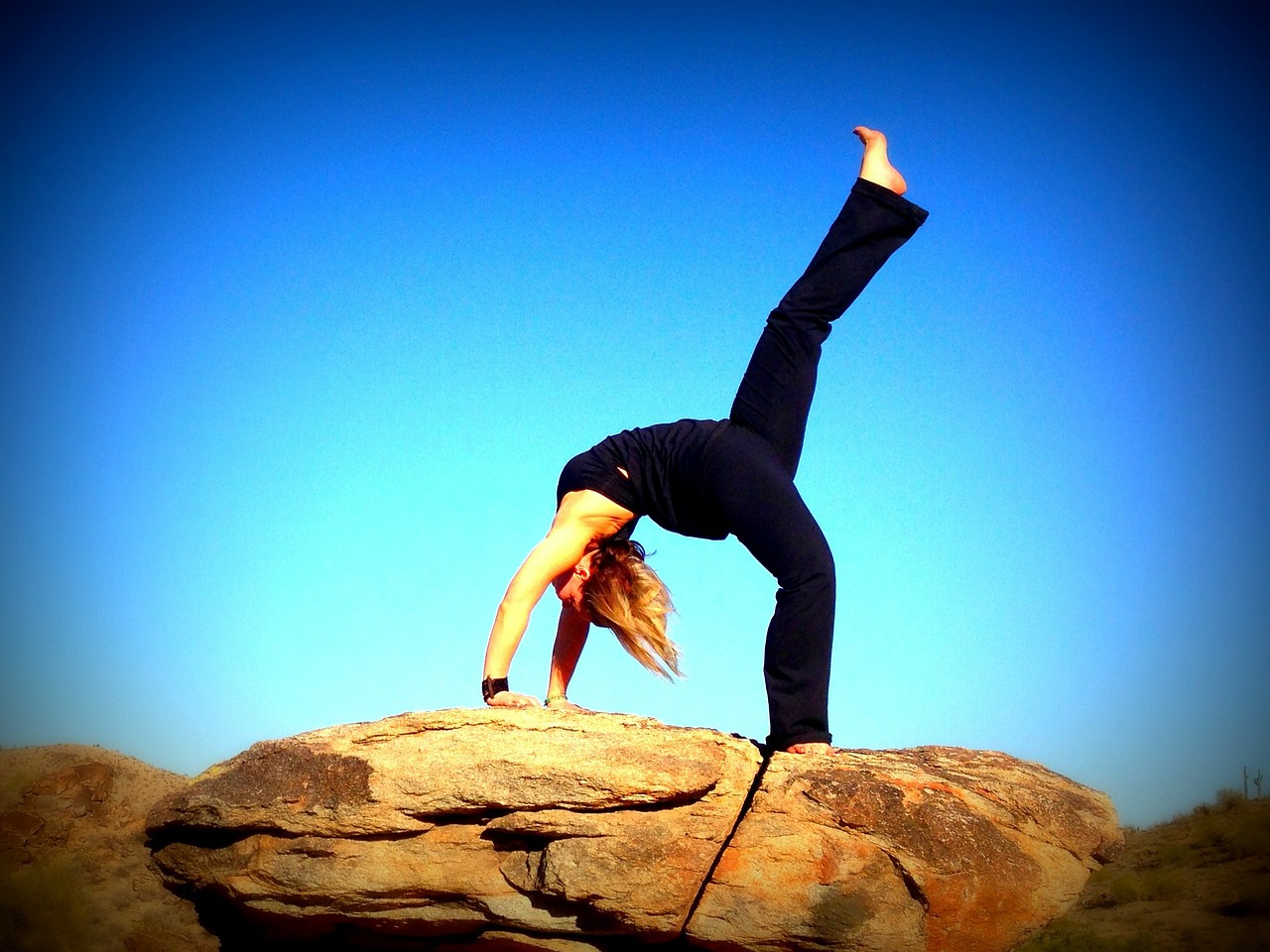 Paschimottanasana-yoga-241613_1280