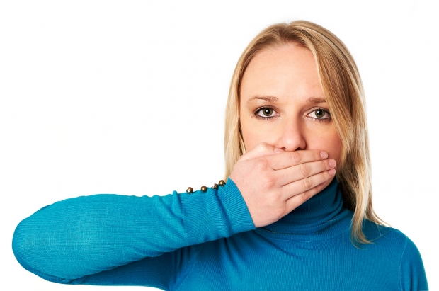 Wie kann Retainer Mundgeruch bekämpft werden?