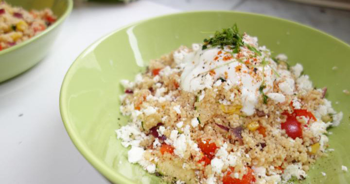 Bunter Couscous-Salat mit Feta