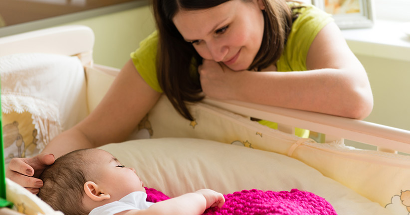 Für eine gesunde Entwicklung des Babys - unmittelbar nach der Geburt mit dem Baby sprechen