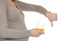 Achtung Schwangerschaft: Alkohol auch in geringer Menge gefährlich!