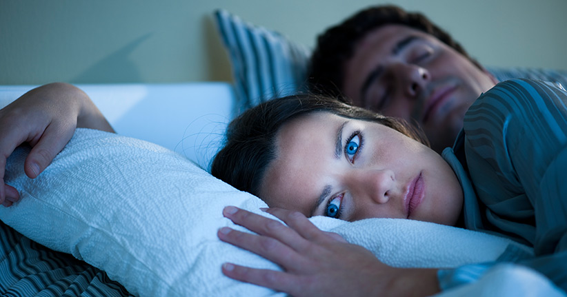 Warum häufiges Aufwachen in der Nacht ungesund ist