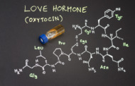 Oxytocin - Studien beweisen: Mit Kuscheln lassen sich psychische Störungen heilen